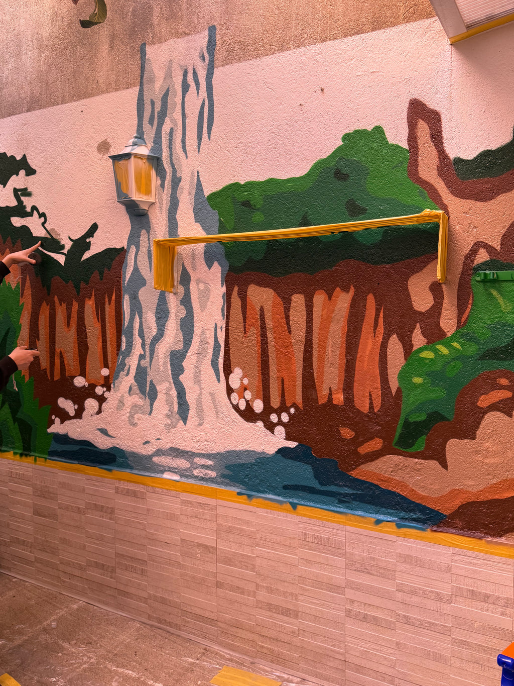 Murales a Domicilio Madrid: Paisaje de Naturaleza en Patio | Dale Color