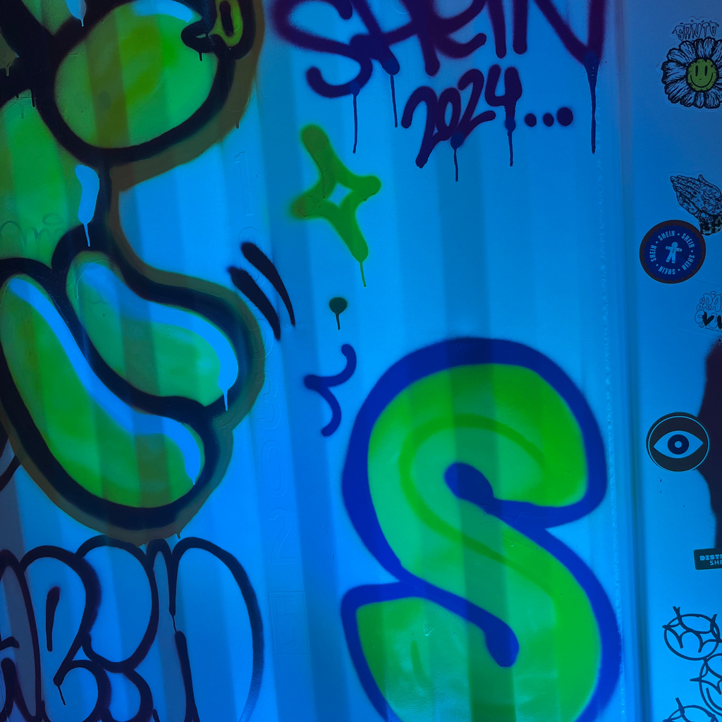 Activación SHEIN: Customización Textil y Graffiti en Container