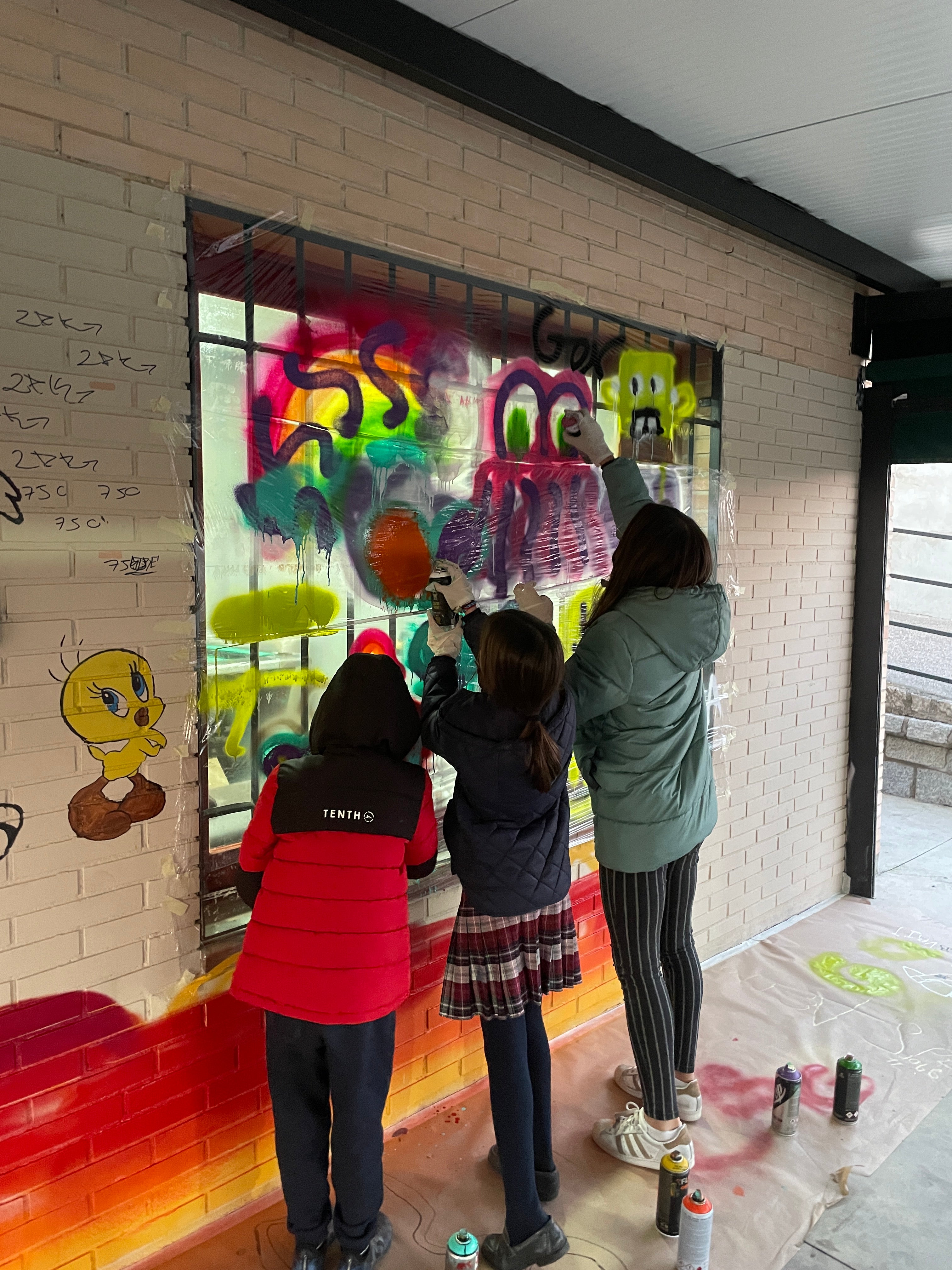 Taller de Graffiti Educativo en Colegio Venturada | Actividad Escolar Madrid
