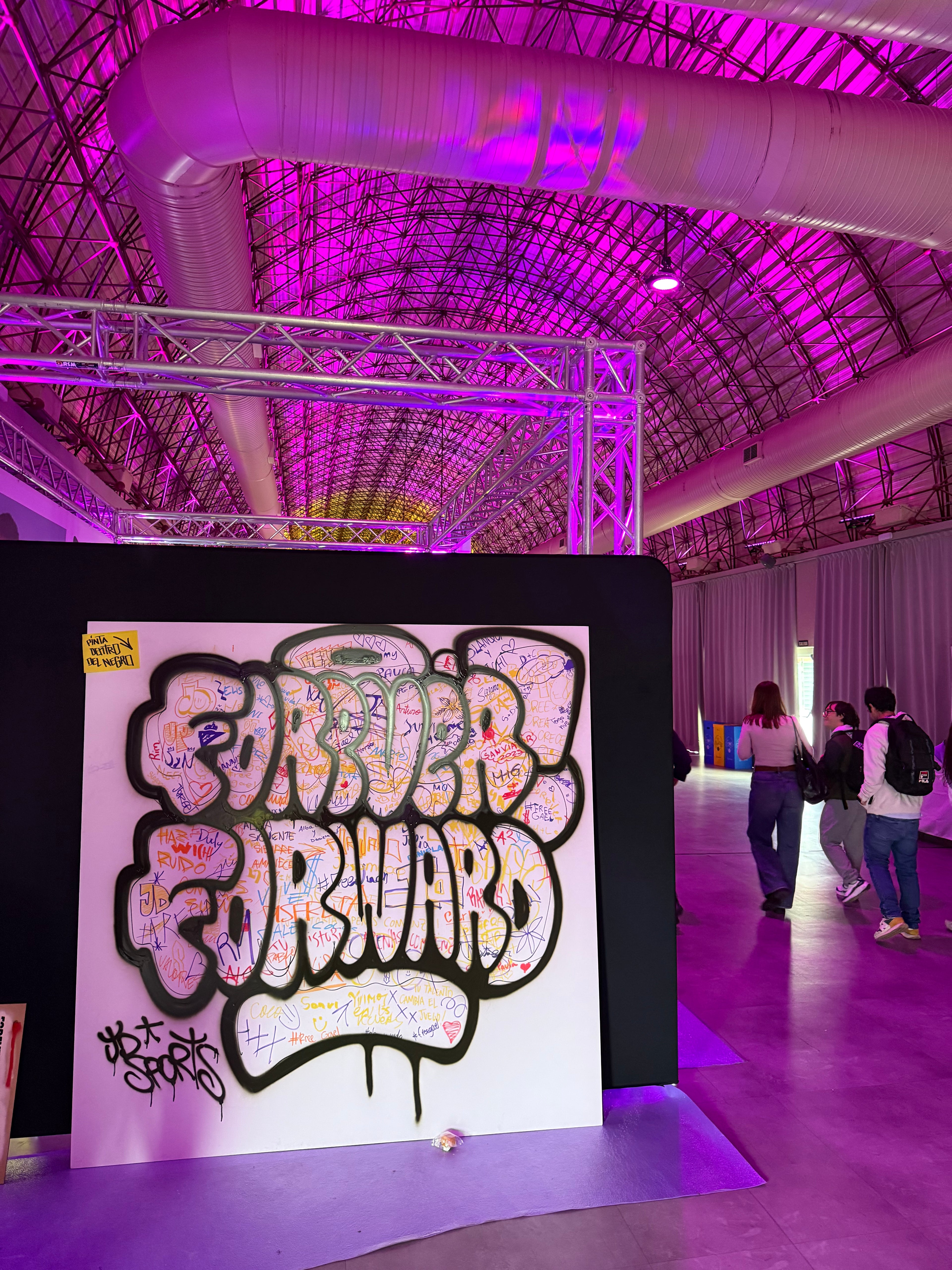 Activación JD Sports: Custom Sneakers y Graffiti Colaborativo | Madrid