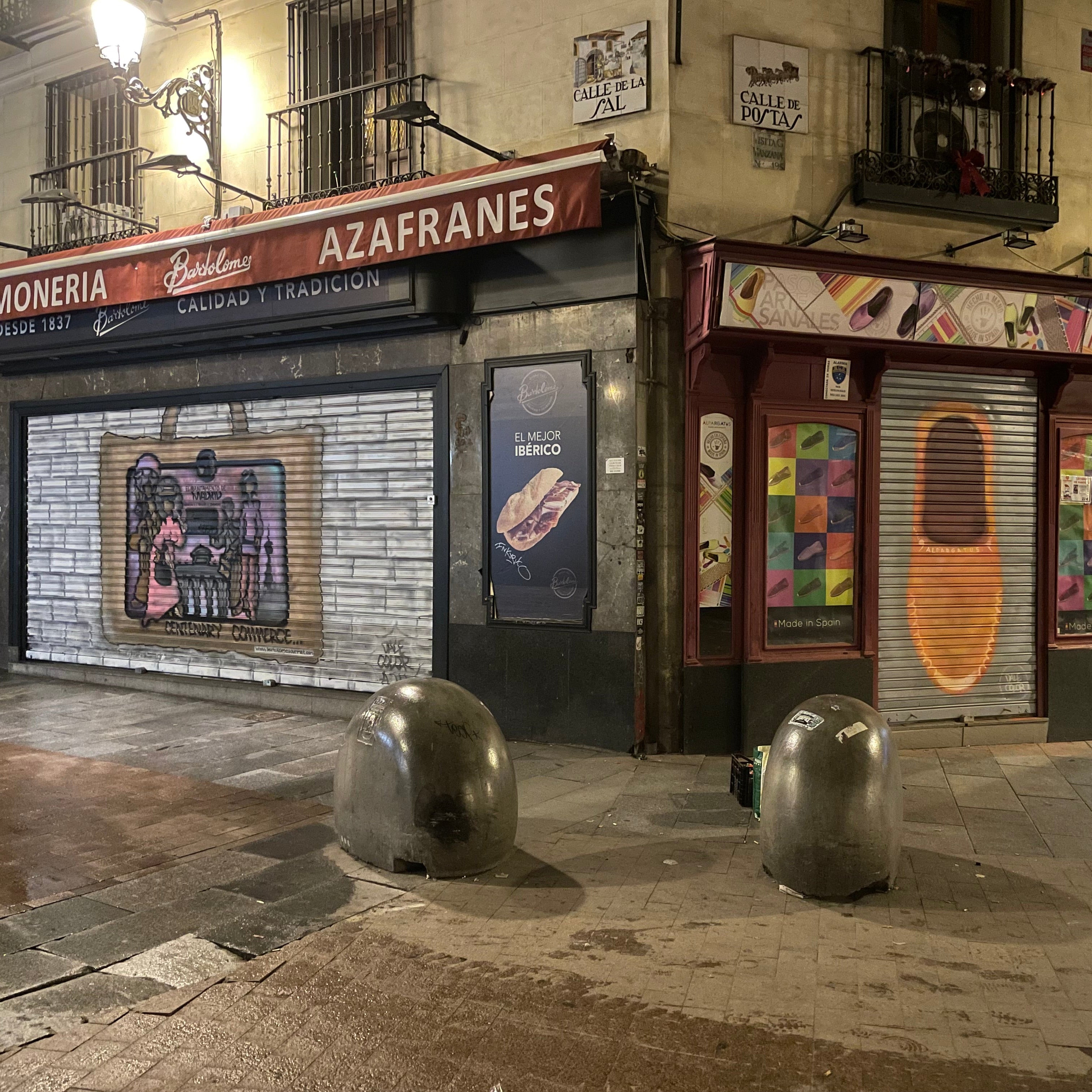 Persiana metalica personalizada con graffiti